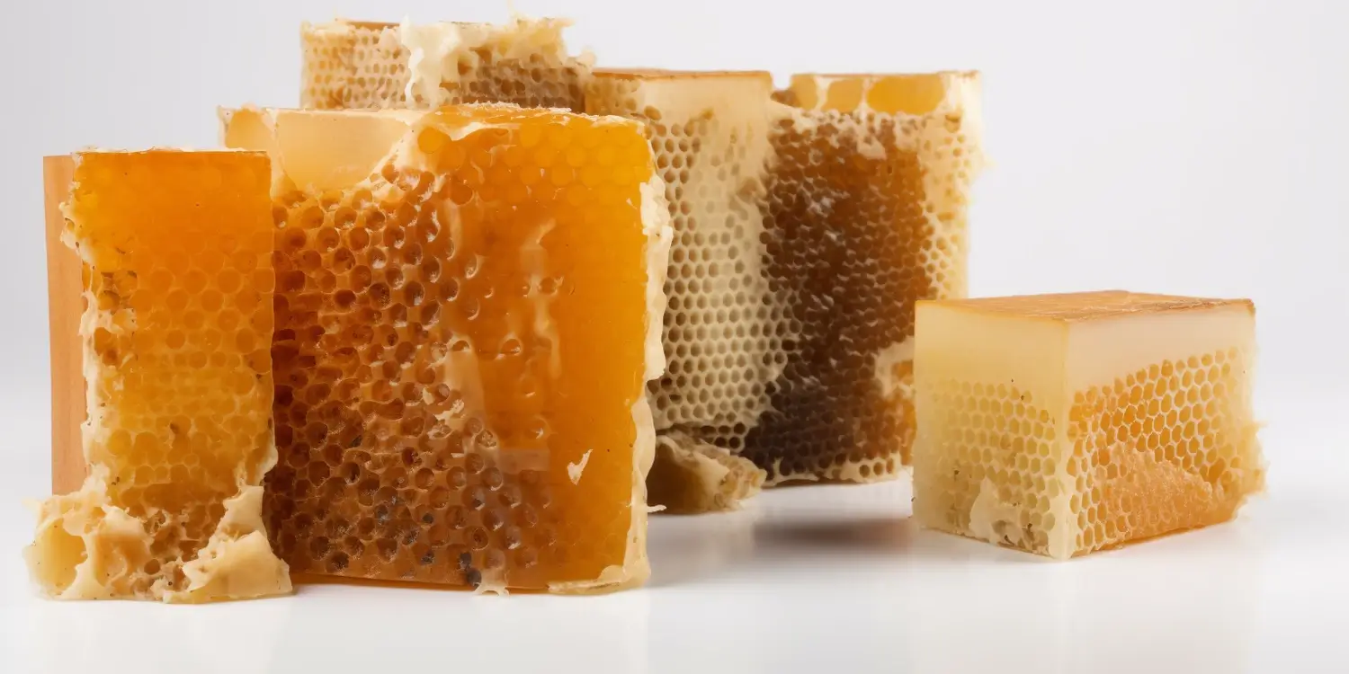 Na co jest miód akacjowy właściwości?
